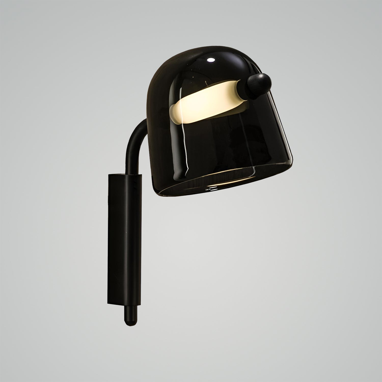 Mona Wall Lamp