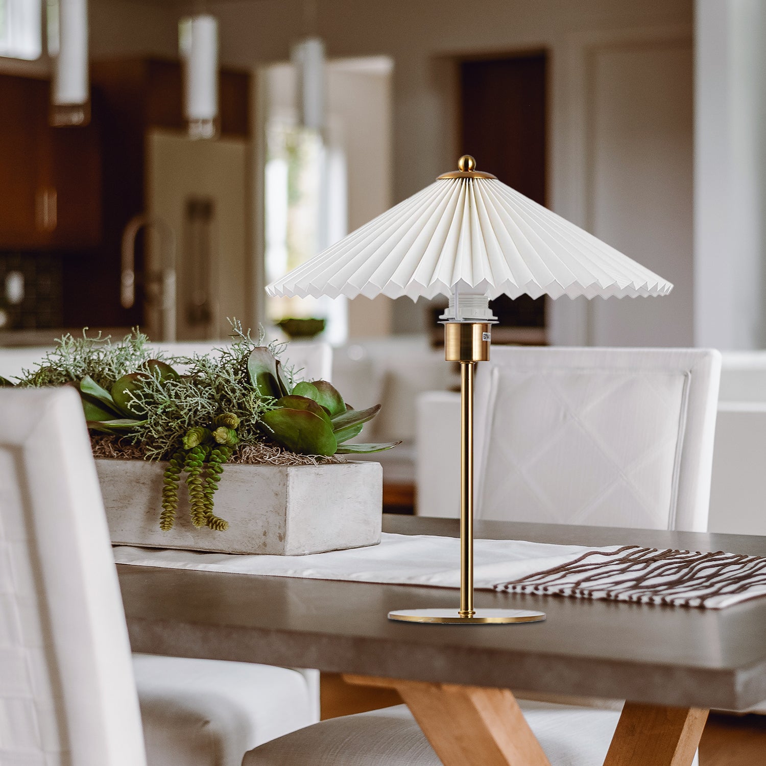 Perla Pleated Table Lamp