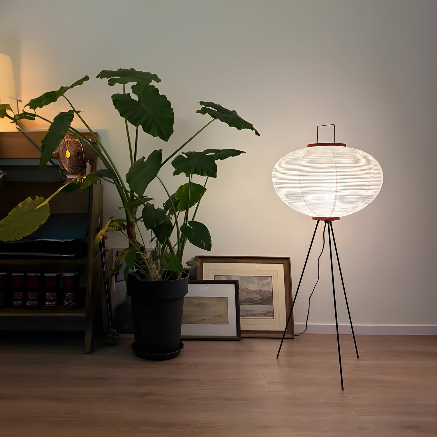 Akari 10A Floor Lamp