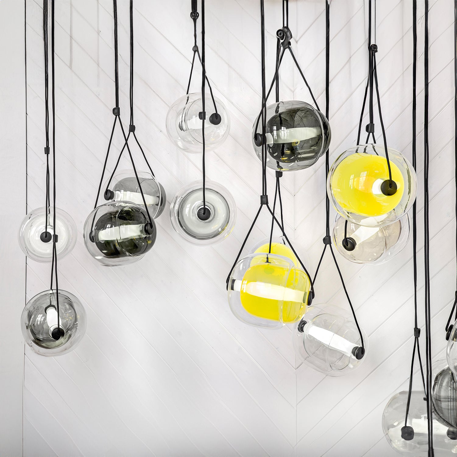 Capsula Pendant Light