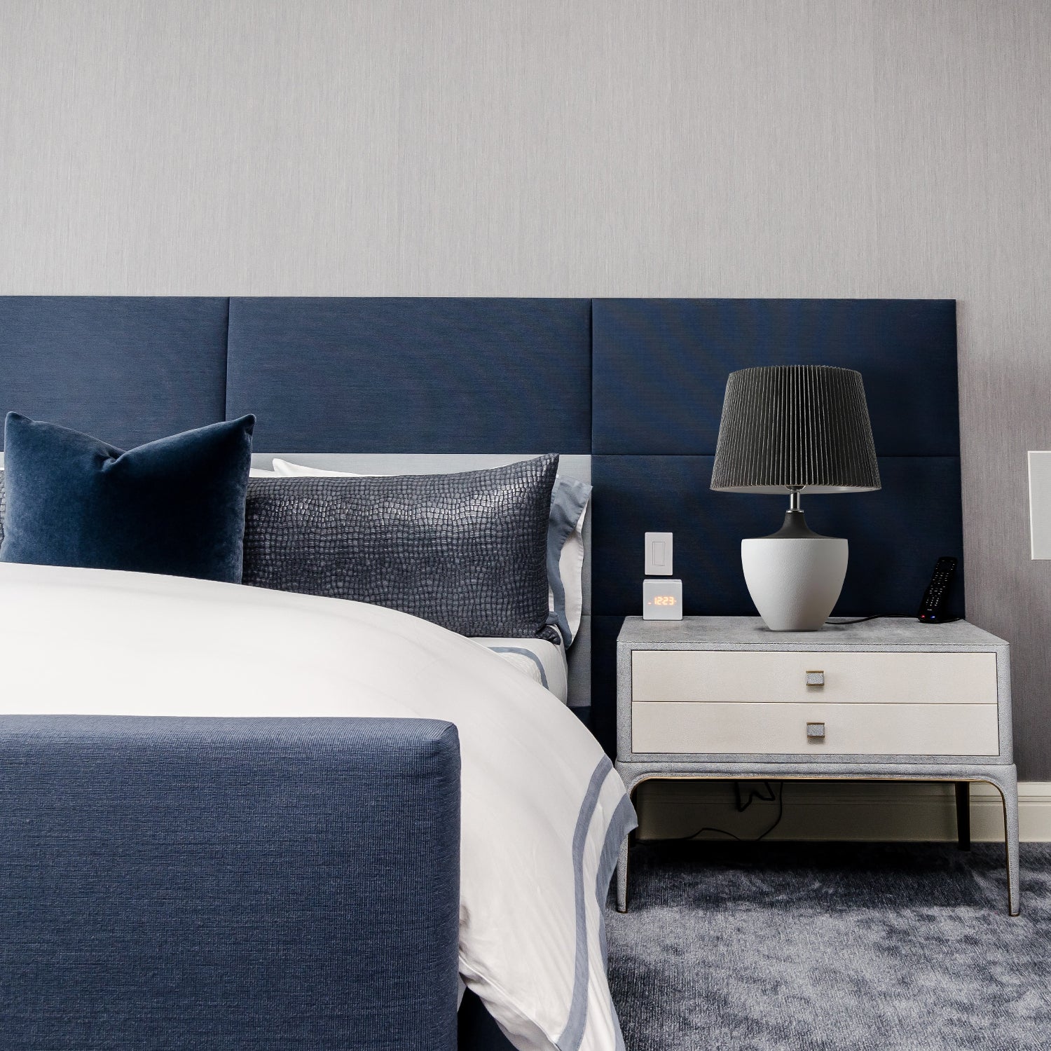 Ghassan Table Lamp