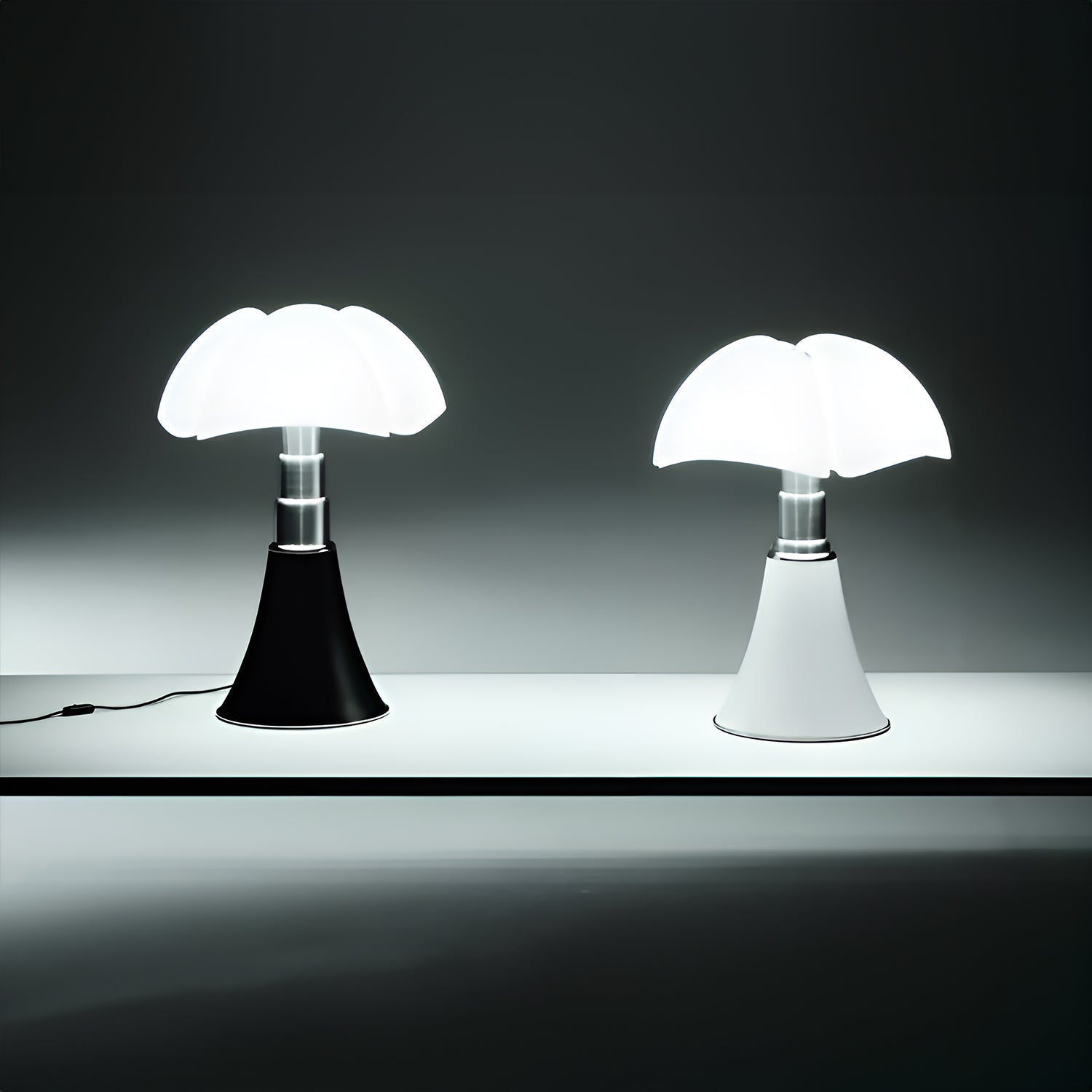 PIPISTRELLO Table Lamp