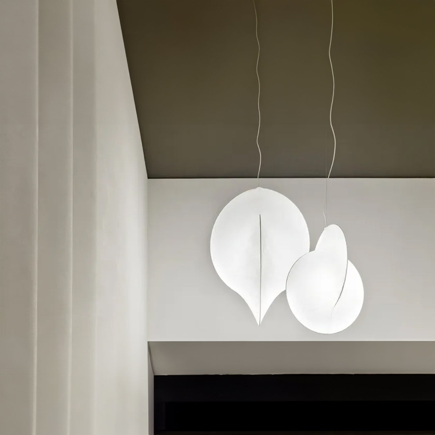 Overlap Pendant Light
